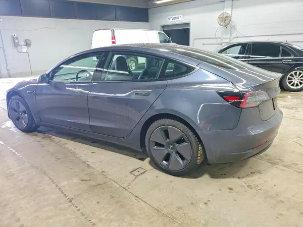 5YJ3E1EB6MF902495 2021 TESLA MODEL 3 - Image 2