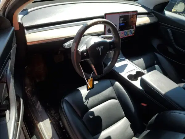 5YJ3E1EB6MF906725 2021 TESLA MODEL 3 - Image 8