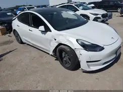 5YJ3E1EB6MF915540 2021 TESLA MODEL 3