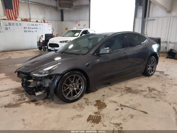 5YJ3E1EB6MF975690 2021 TESLA MODEL 3 - Image 2