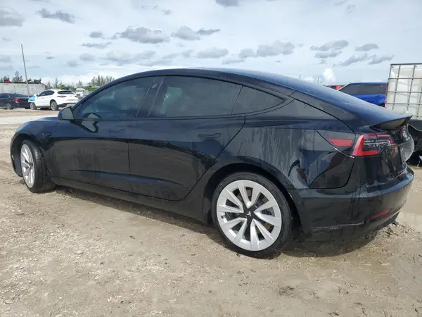5YJ3E1EB6MF983708 2021 TESLA MODEL 3 - Image 2