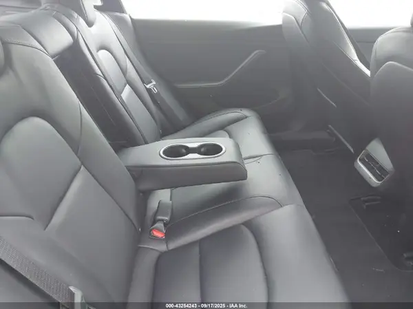 5YJ3E1EB6MF988097 2021 TESLA MODEL 3 - Image 8