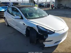 5YJ3E1EB6MF997379 2021 TESLA MODEL 3
