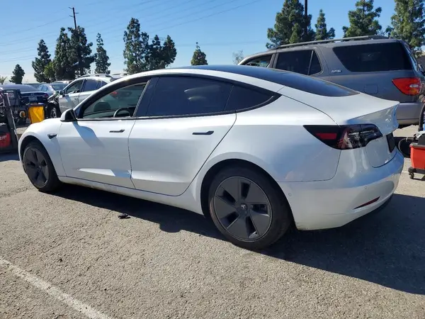 5YJ3E1EB6MF999522 2021 TESLA MODEL 3 - Image 2