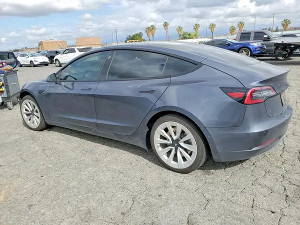 5YJ3E1EB6MF999651 2021 TESLA MODEL 3 - Image 2