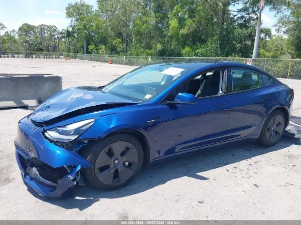 5YJ3E1EB6NF106038 2022 TESLA MODEL 3 - Image 2