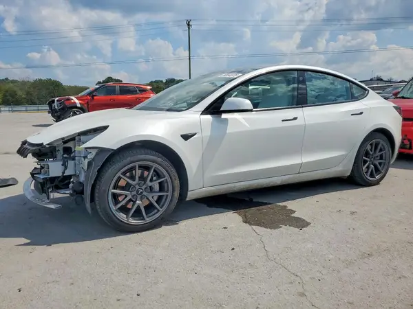 5YJ3E1EB6NF109215 2022 TESLA MODEL 3 - Image 1