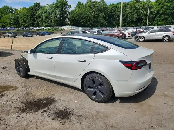 5YJ3E1EB6NF109537 2022 TESLA MODEL 3 - Image 2