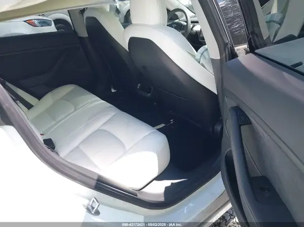5YJ3E1EB6NF110719 2022 TESLA MODEL 3 - Image 8