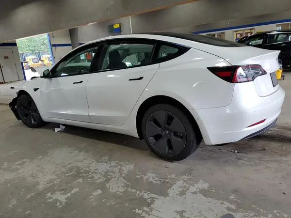5YJ3E1EB6NF121820 2022 TESLA MODEL 3 - Image 2