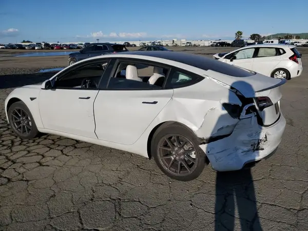 5YJ3E1EB6NF122692 2022 TESLA MODEL 3 - Image 2