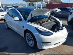 5YJ3E1EB6NF125799 2022 TESLA MODEL 3