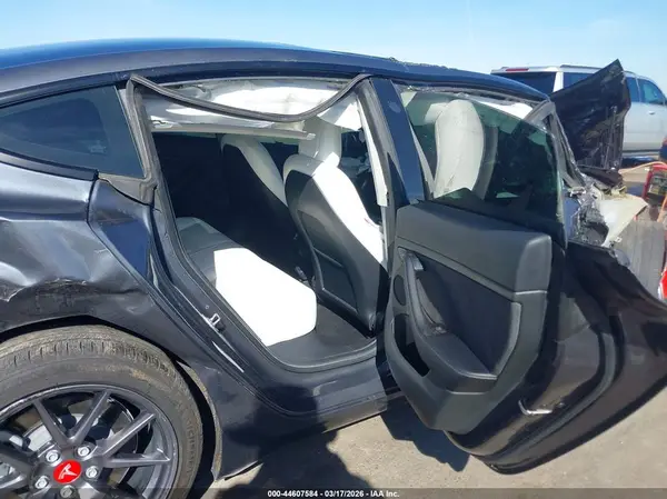 5YJ3E1EB6NF129187 2022 TESLA MODEL 3 - Image 8