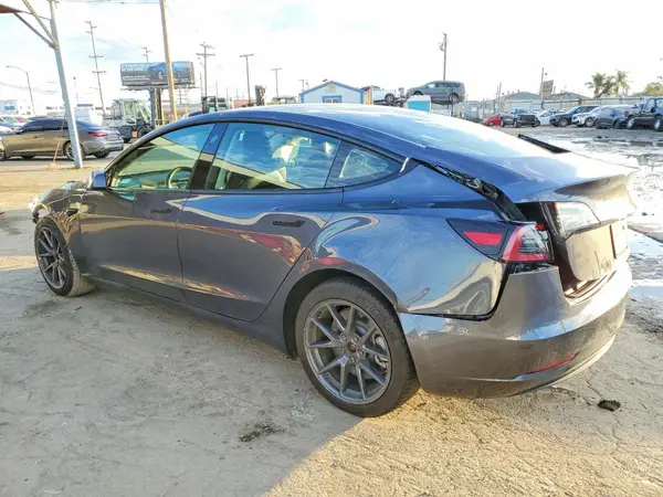 5YJ3E1EB6NF136365 2022 TESLA MODEL 3 - Image 2