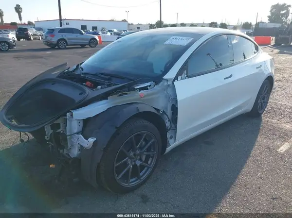 5YJ3E1EB6NF137113 2022 TESLA MODEL 3 - Image 2