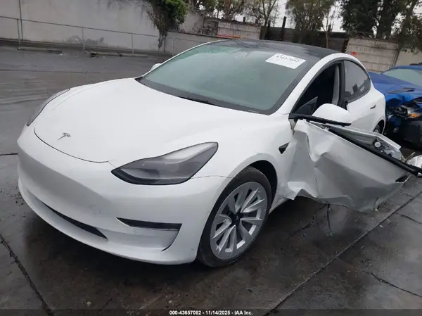 5YJ3E1EB6NF137256 2022 TESLA MODEL 3 - Image 2