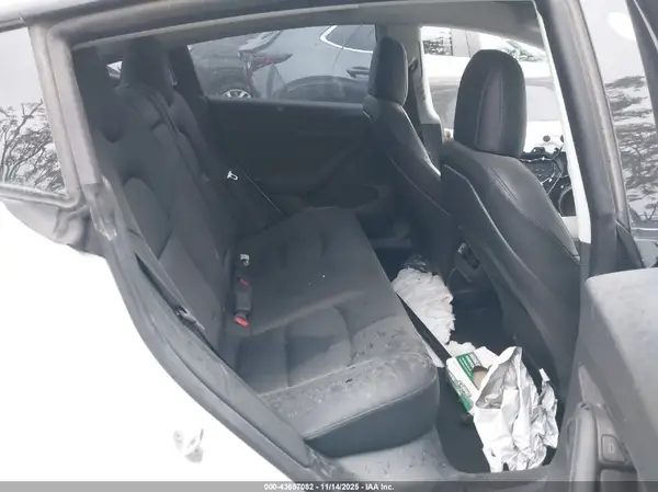 5YJ3E1EB6NF137256 2022 TESLA MODEL 3 - Image 8