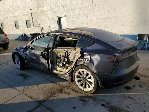 5YJ3E1EB6NF144448 2022 TESLA MODEL 3 - Image 2