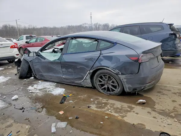 5YJ3E1EB6NF156678 2022 TESLA MODEL 3 - Image 2