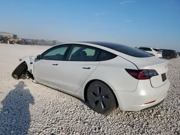 5YJ3E1EB6NF157121 2022 TESLA MODEL 3 - Image 2