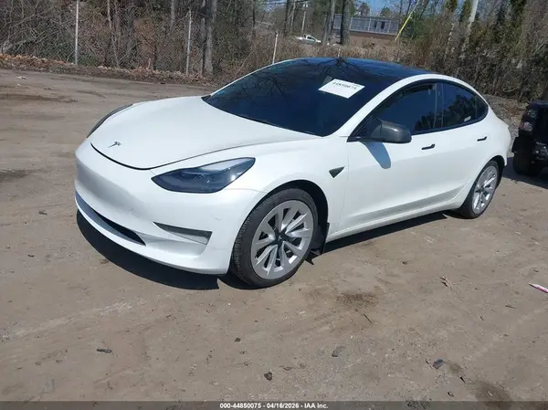 5YJ3E1EB6NF164215 2022 TESLA MODEL 3 - Image 2