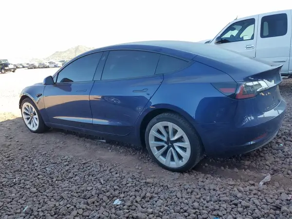 5YJ3E1EB6NF165493 2022 TESLA MODEL 3 - Image 2