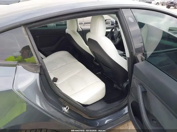 5YJ3E1EB6NF167020 2022 TESLA MODEL 3 - Image 8