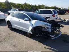 5YJ3E1EB6NF170872 2022 TESLA MODEL 3