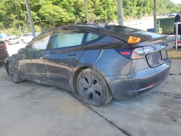 5YJ3E1EB6NF176333 2022 TESLA MODEL 3 - Image 2