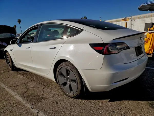 5YJ3E1EB6NF179295 2022 TESLA MODEL 3 - Image 2