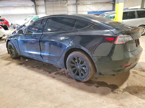 5YJ3E1EB6NF181581 2022 TESLA MODEL 3 - Image 2