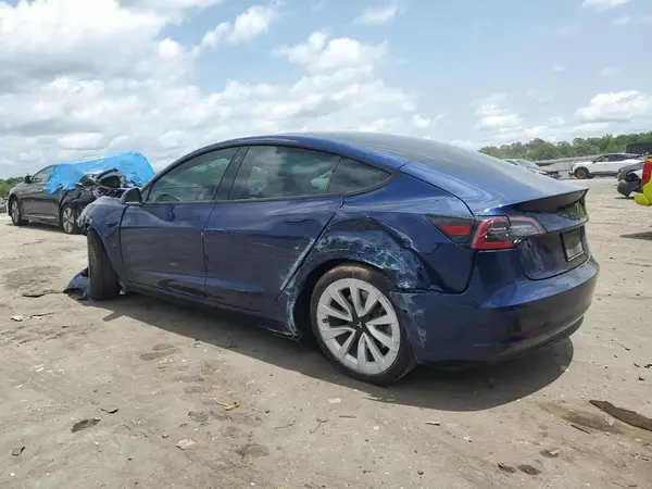 5YJ3E1EB6NF183282 2022 TESLA MODEL 3 - Image 2