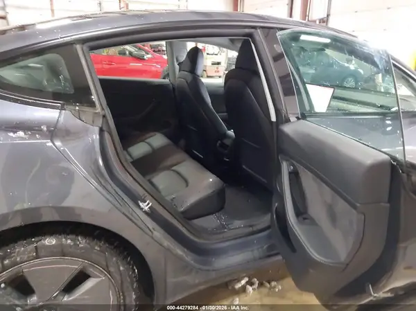 5YJ3E1EB6NF183847 2022 TESLA MODEL 3 - Image 8