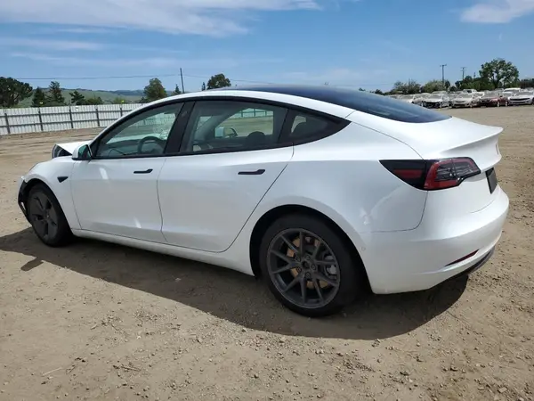 5YJ3E1EB6NF185002 2022 TESLA MODEL 3 - Image 2