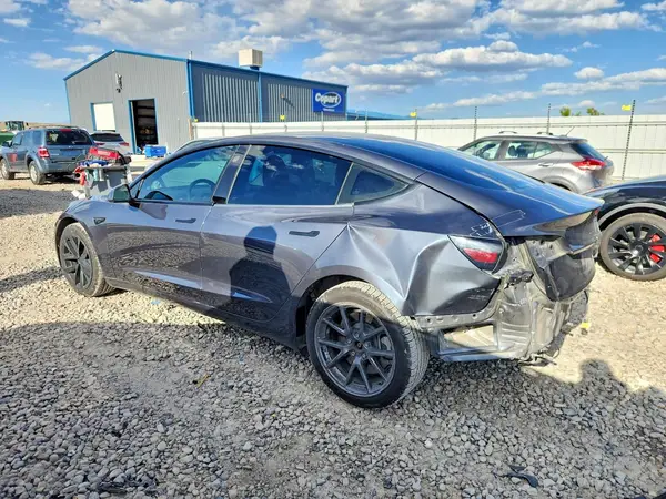 5YJ3E1EB6NF186425 2022 TESLA MODEL 3 - Image 2