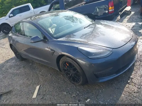 5YJ3E1EB6NF189096 2022 TESLA MODEL 3 - Image 1