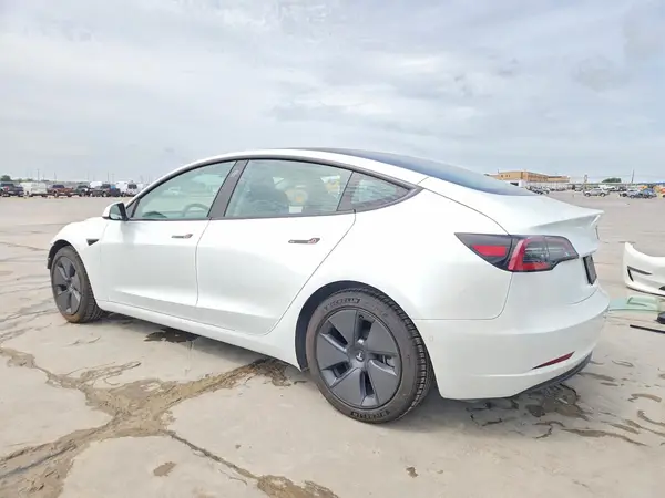 5YJ3E1EB6NF192225 2022 TESLA MODEL 3 - Image 2