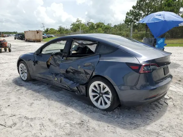 5YJ3E1EB6NF192614 2022 TESLA MODEL 3 - Image 2