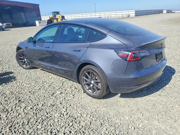 5YJ3E1EB6NF194606 2022 TESLA MODEL 3 - Image 2