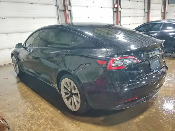 5YJ3E1EB6NF196341 2022 TESLA MODEL 3 - Image 2