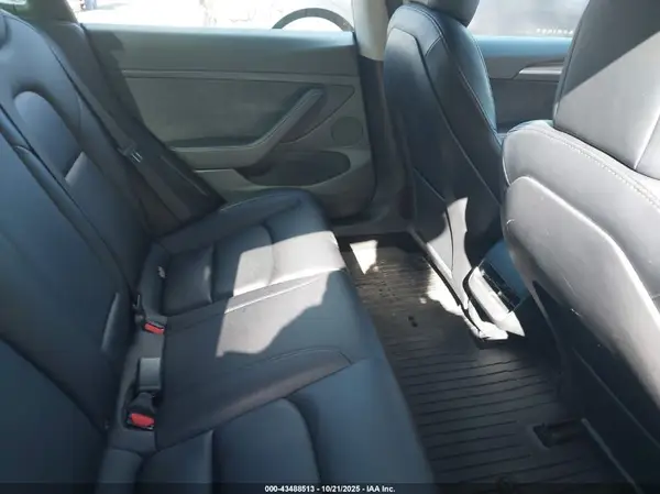 5YJ3E1EB6NF202543 2022 TESLA MODEL 3 - Image 8