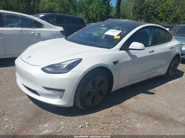 5YJ3E1EB6NF204096 2022 TESLA MODEL 3 - Image 2