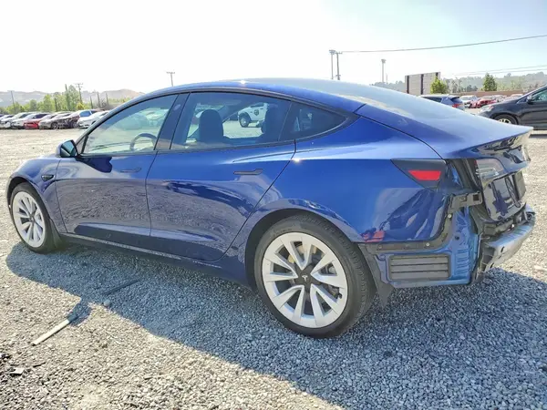 5YJ3E1EB6NF211002 2022 TESLA MODEL 3 - Image 2