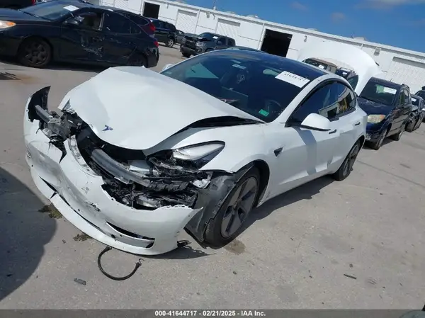 5YJ3E1EB6NF229709 2022 TESLA MODEL 3 - Image 2