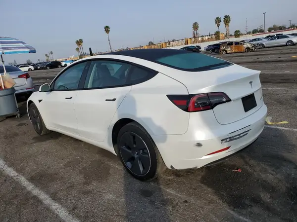 5YJ3E1EB6NF238796 2022 TESLA MODEL 3 - Image 2
