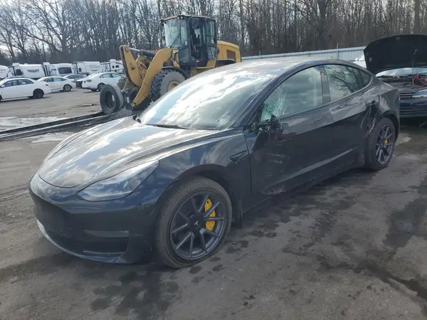 5YJ3E1EB6NF245697 2022 TESLA MODEL 3 - Image 1
