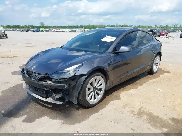 5YJ3E1EB6NF246719 2022 TESLA MODEL 3 - Image 2