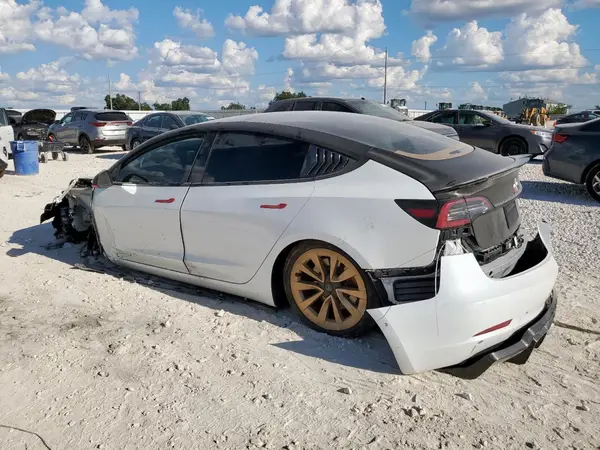 5YJ3E1EB6NF250284 2022 TESLA MODEL 3 - Image 2