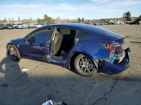 5YJ3E1EB6NF255730 2022 TESLA MODEL 3 - Image 2