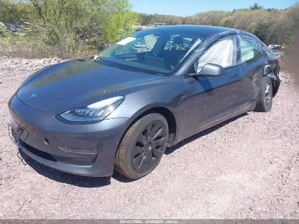 5YJ3E1EB6NF260118 2022 TESLA MODEL 3 - Image 2